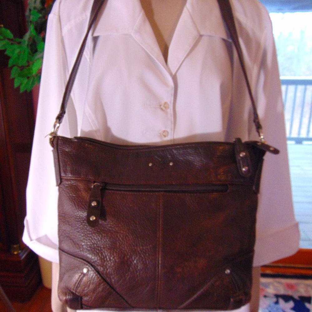 Stone Mountain Weathered Leather Shoulder Bag